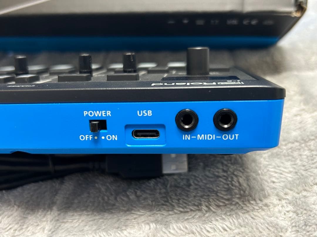 Roland / J-6 コードシンセサイザー　AIRA COMPACTシリーズ