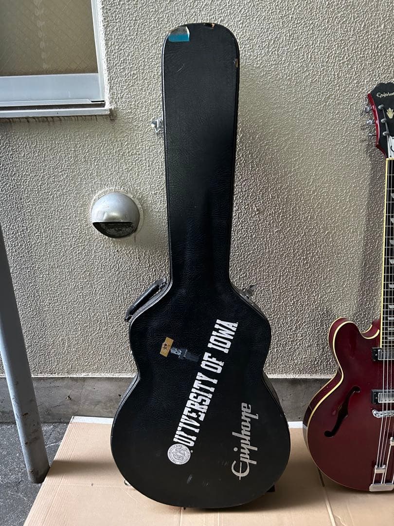 Epiphone Riviera セミアコースティックエレキギター　ハードケース