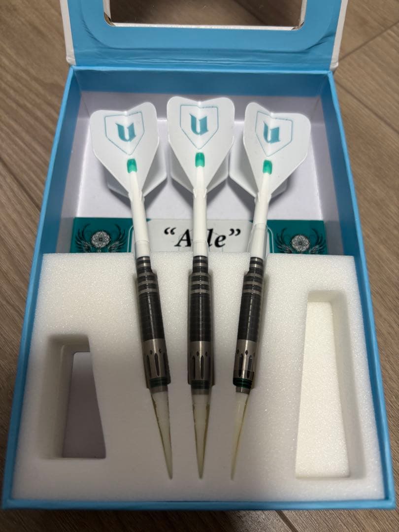 ダーツ　ユニコーン　佐藤詩織モデル エール UG 2BA