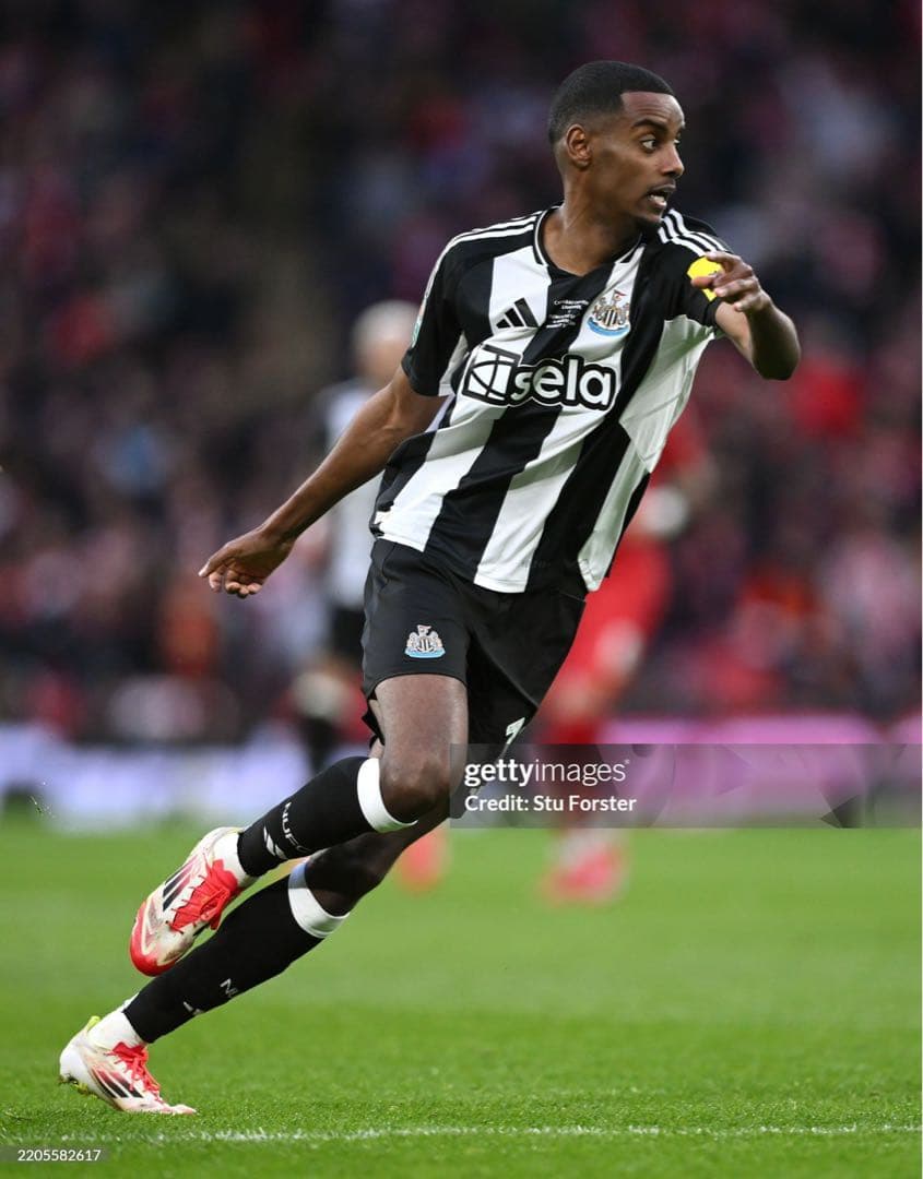 ニューカッスル 24/25 オーセンティック カラバオ決勝仕様 イサク