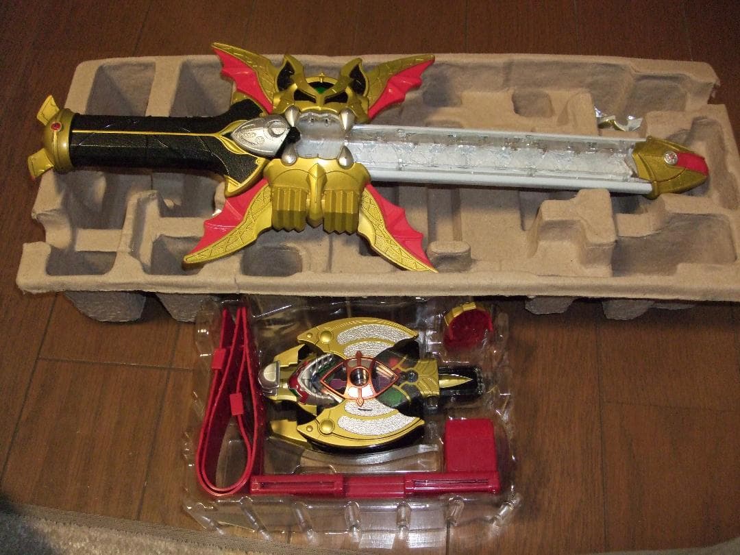 仮面ライダーキバ武器セットとキャッスルドラゴン