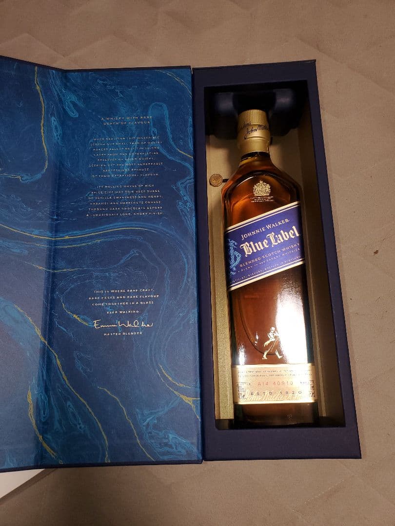ジョニーウォーカー ブルーラベル 750ml 40度　正規品