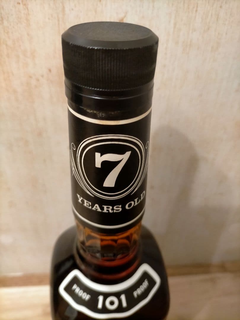 ウイスキー VIRGIN BOURBON 7 YEARS OLD 101 PROOF