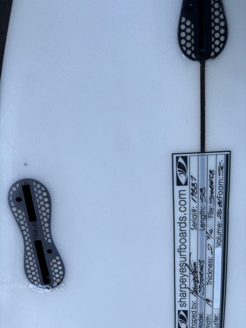 シャープアイサーフボード ストームズ　5'8 26.8L 藤沢手渡しで値引き！