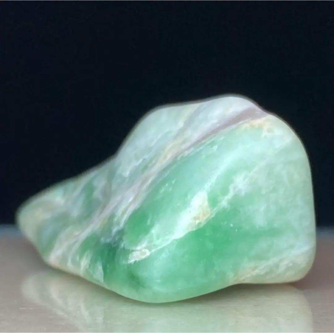 【専用品】糸魚川翡翠　ロウカン宝石質 翡翠　鮮やかな翠　原石　12.1ｇ