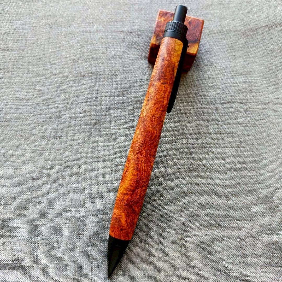 本花梨瘤紅白　虎杢　ハンドメイド　木軸シャープペン　0.5mm　天然木　ブラック