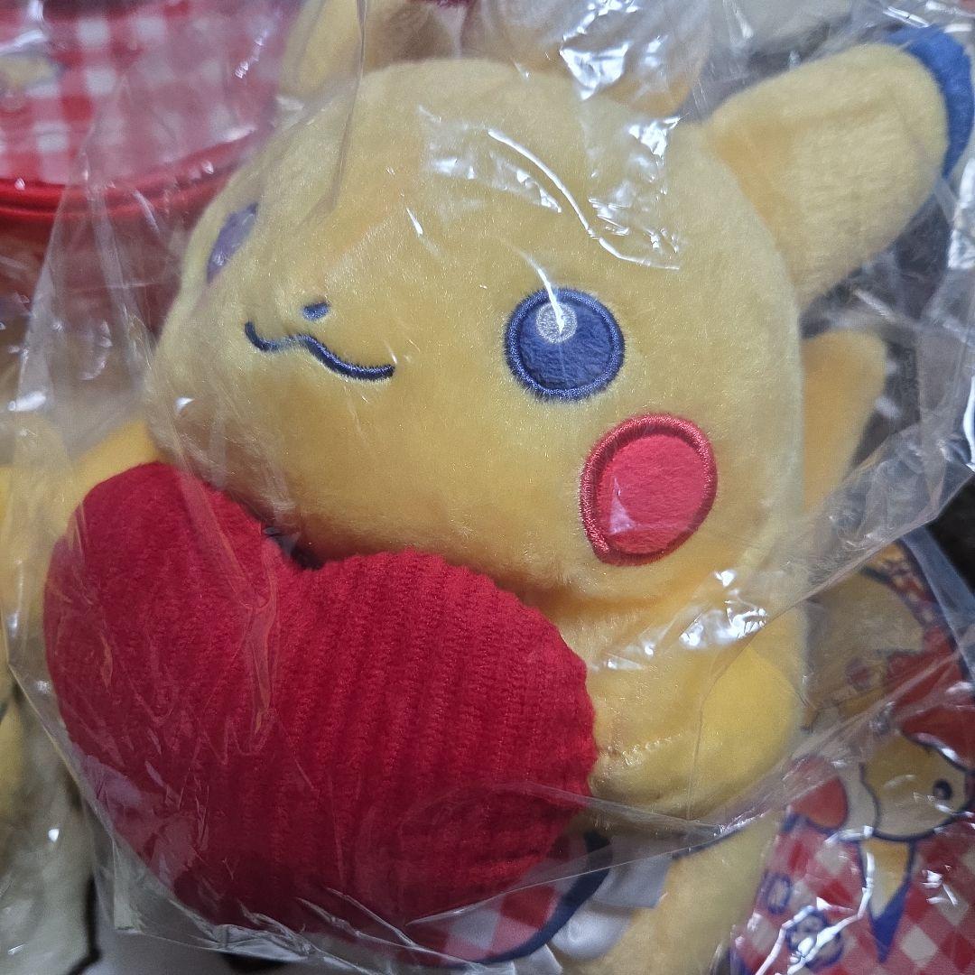 ピカチュウ　ぬいぐるみセット