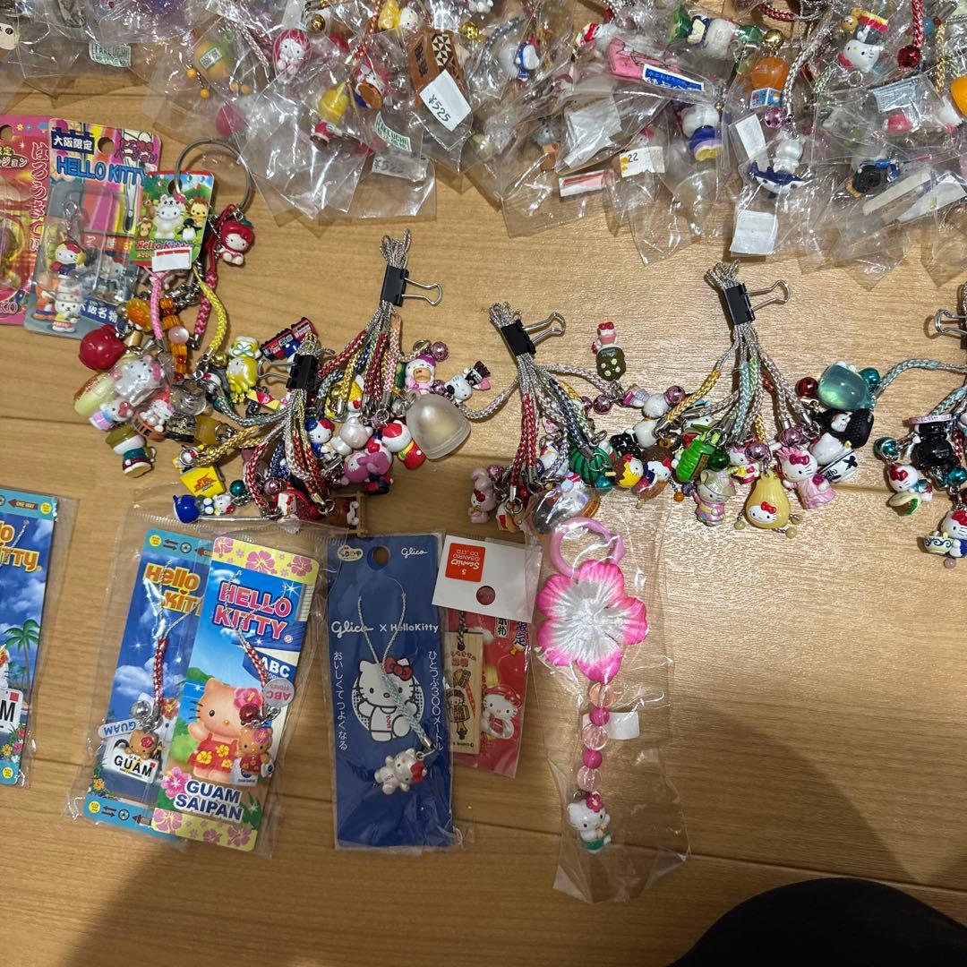 ご当地キティ　約400個