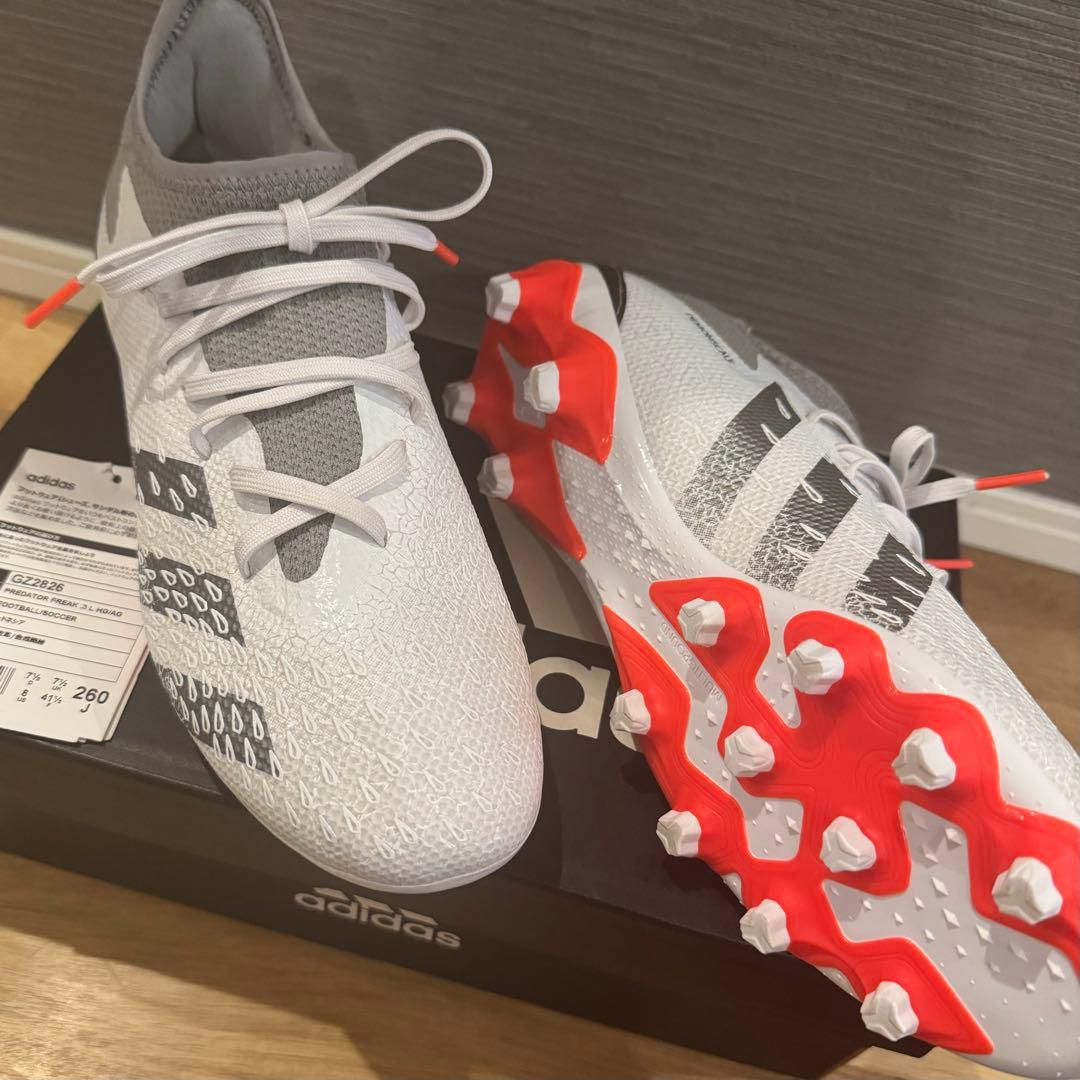 新品未使用【adidas predator サッカーシューズ 26cm】