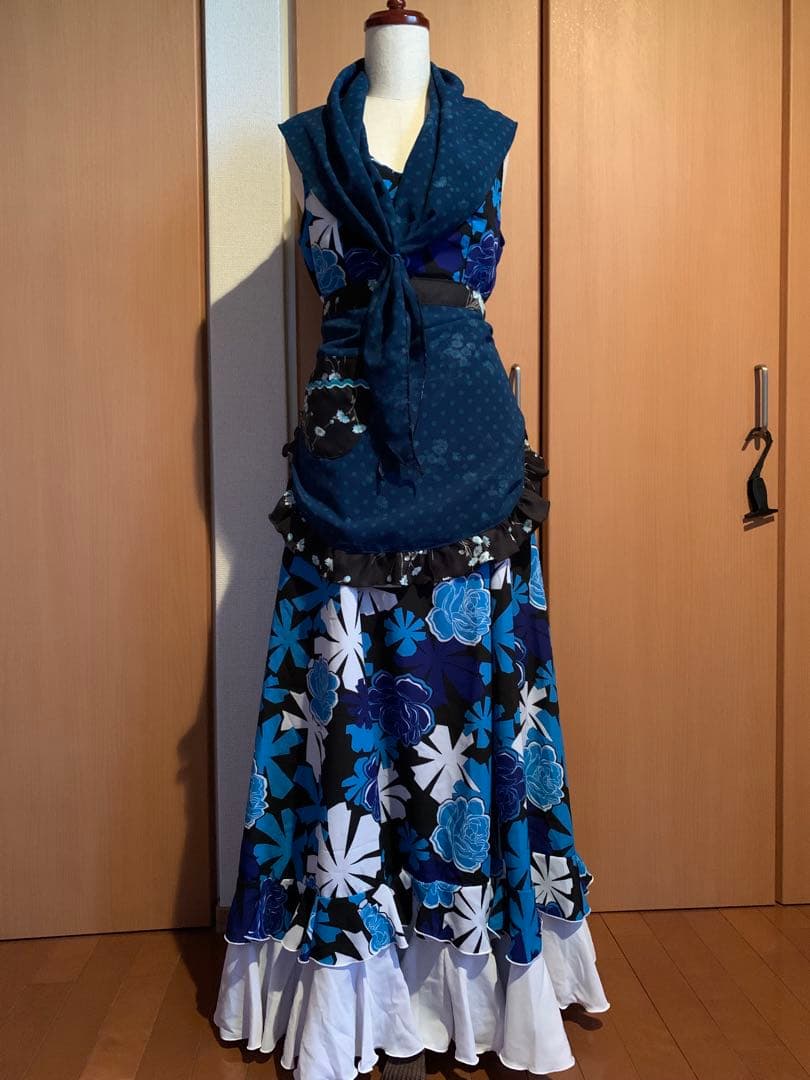 フラメンコ衣装　フラワープリント ノースリーブ ロングワンピース