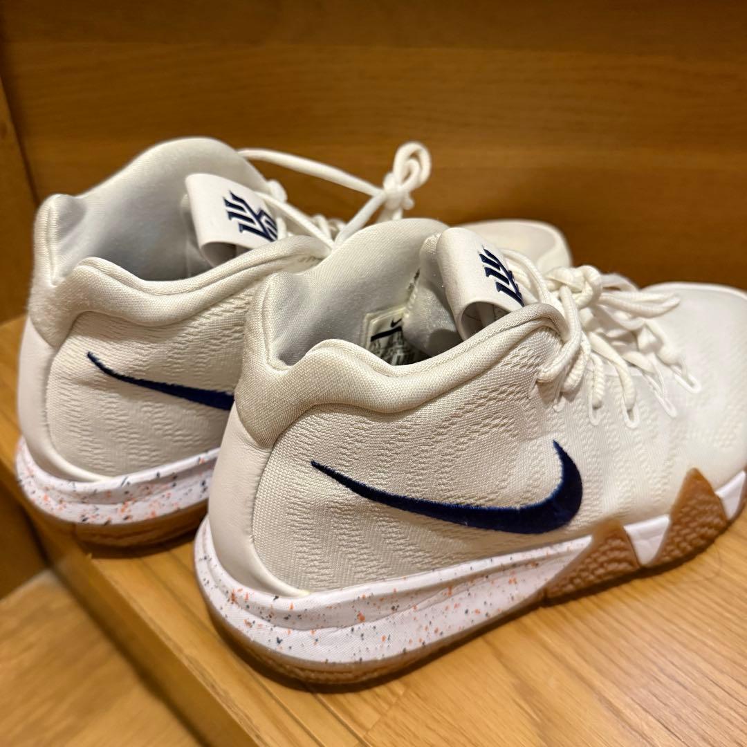 NIKEカイリー4 25.5cm