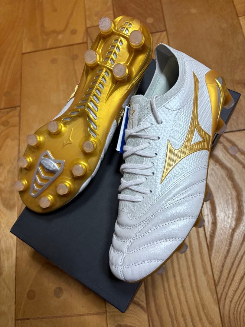 新品　最新　激レア　限定カラー　ミズノ　モレリア ネオ4 β JAPAN