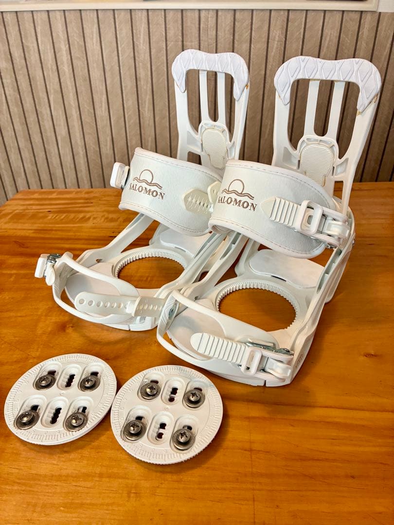 美品 SALOMON SPELL サロモン ビンディング Mサイズ スノボ 白