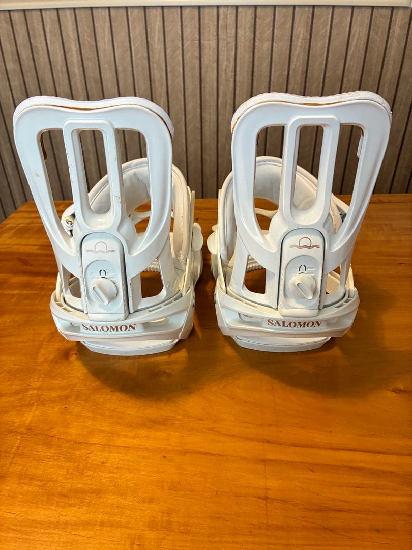 美品 SALOMON SPELL サロモン ビンディング Mサイズ スノボ 白
