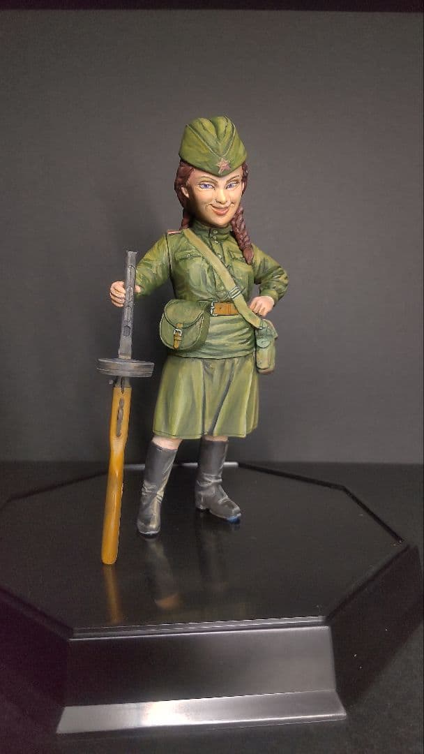 ファインモールド 鳥山明 ワールドファイター ターニャ 塗装済み完成品