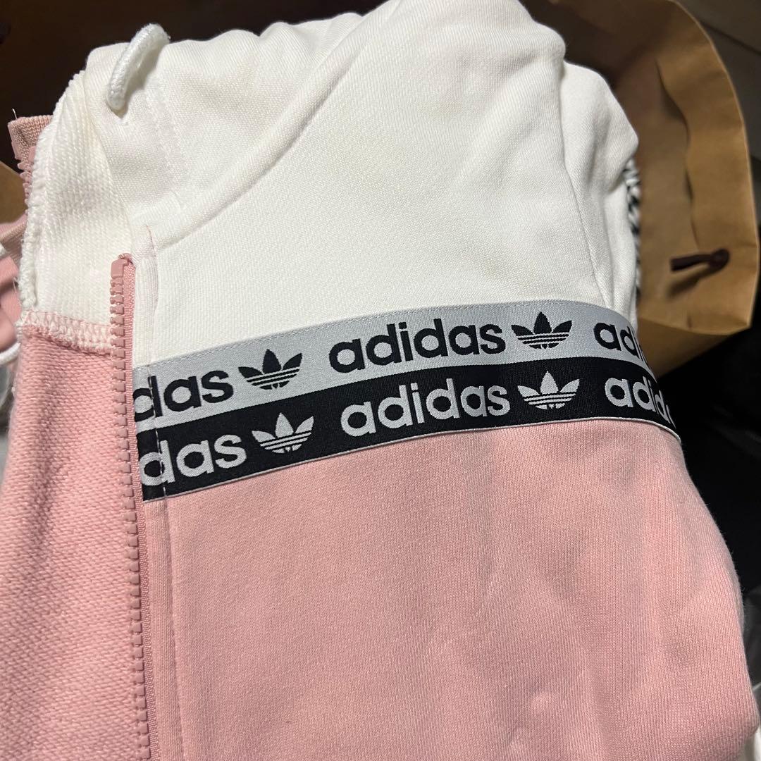 adidas スウェット セットアップ ピンク