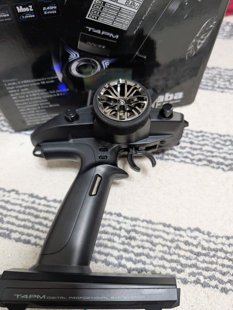 Futaba 4PM 　送信機受信機　画像でご判断ください　送料込み