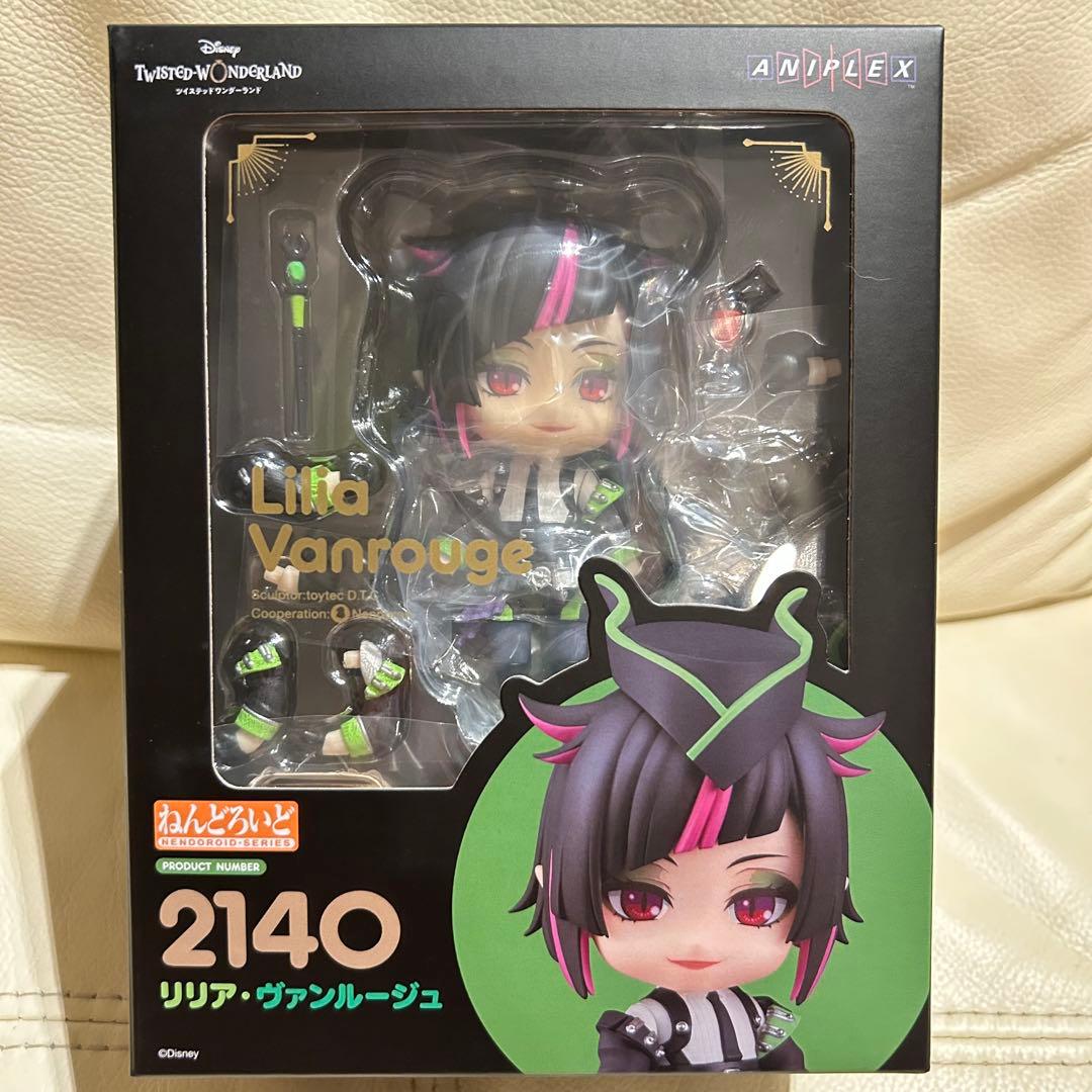 ツイステッドワンダーランド リリア・ヴァンルージュ　ねんどろいど　特典缶バッジ