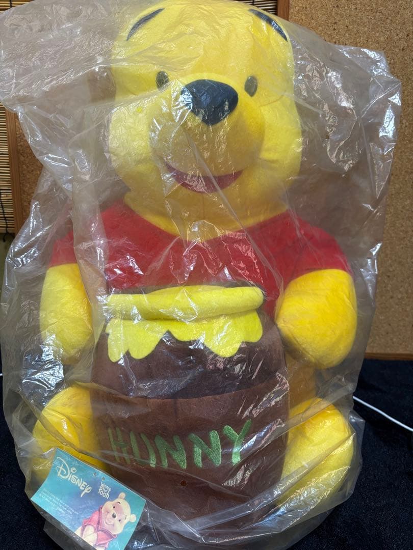 新品 Disney くまのプーさん ドデカ ぬいぐるみ ハニーポット付き