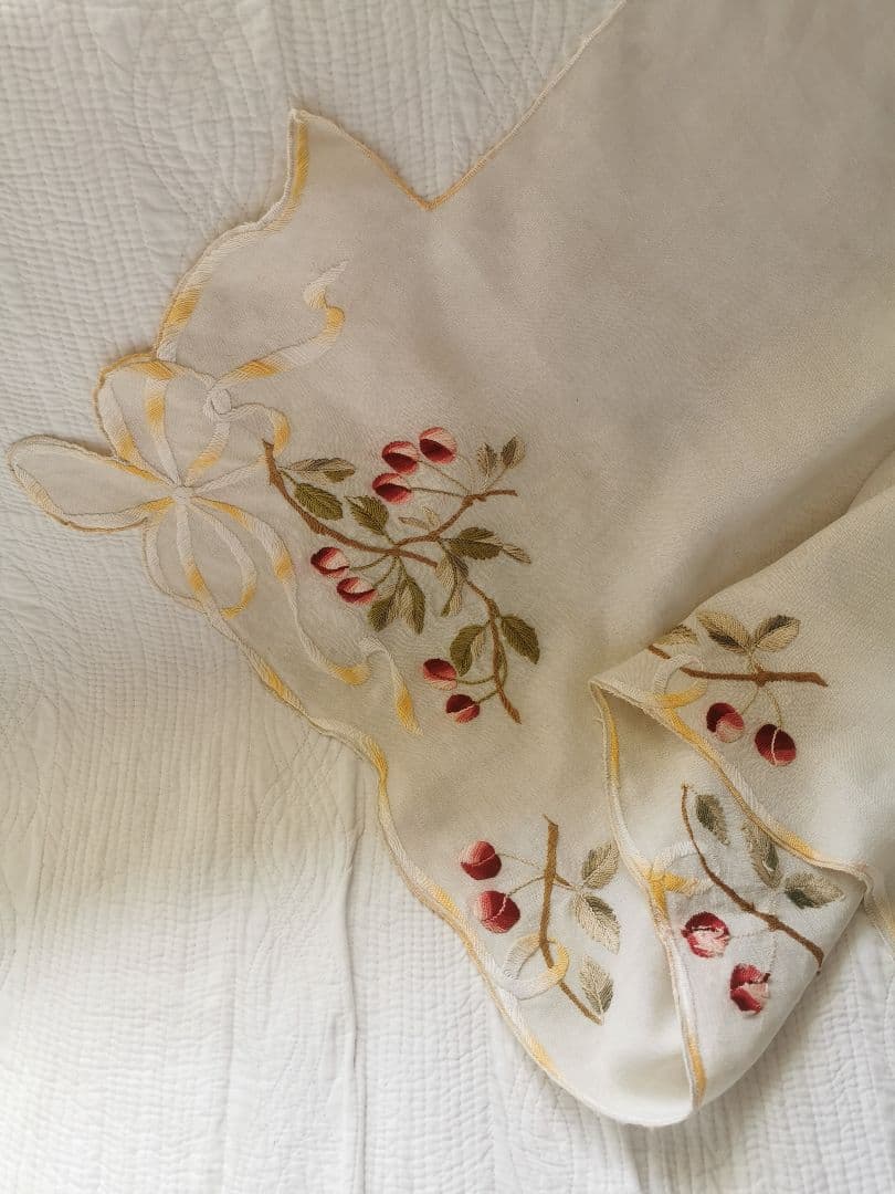 アンティークフランス チェリー＆リボン刺繍のロングクロス リネンカフェカーテン