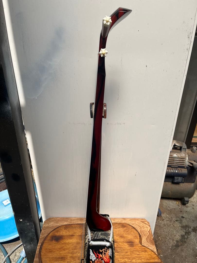 沖縄三線　黒柿(縞杢)小与那城型