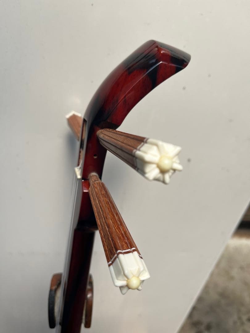 沖縄三線　黒柿(縞杢)小与那城型