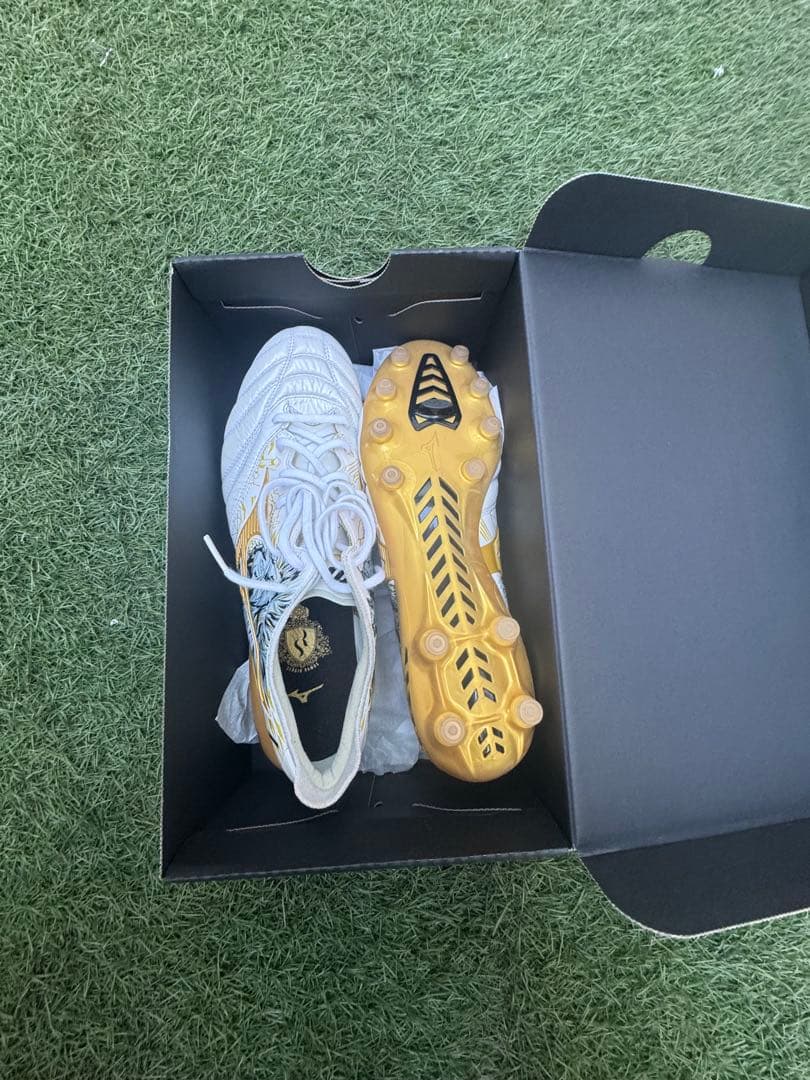 ミズノモレリアネオ3 セルヒオラモスモデル　27cm