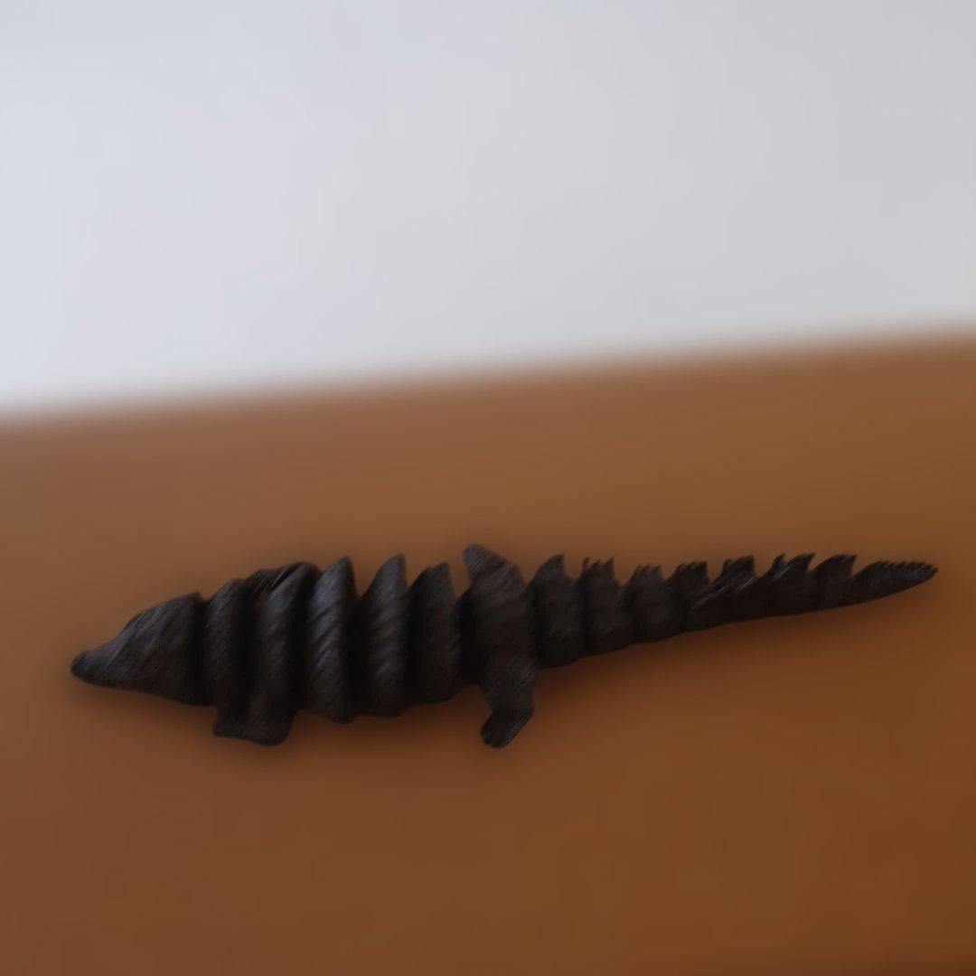 銅製　鰐　自在　在銘