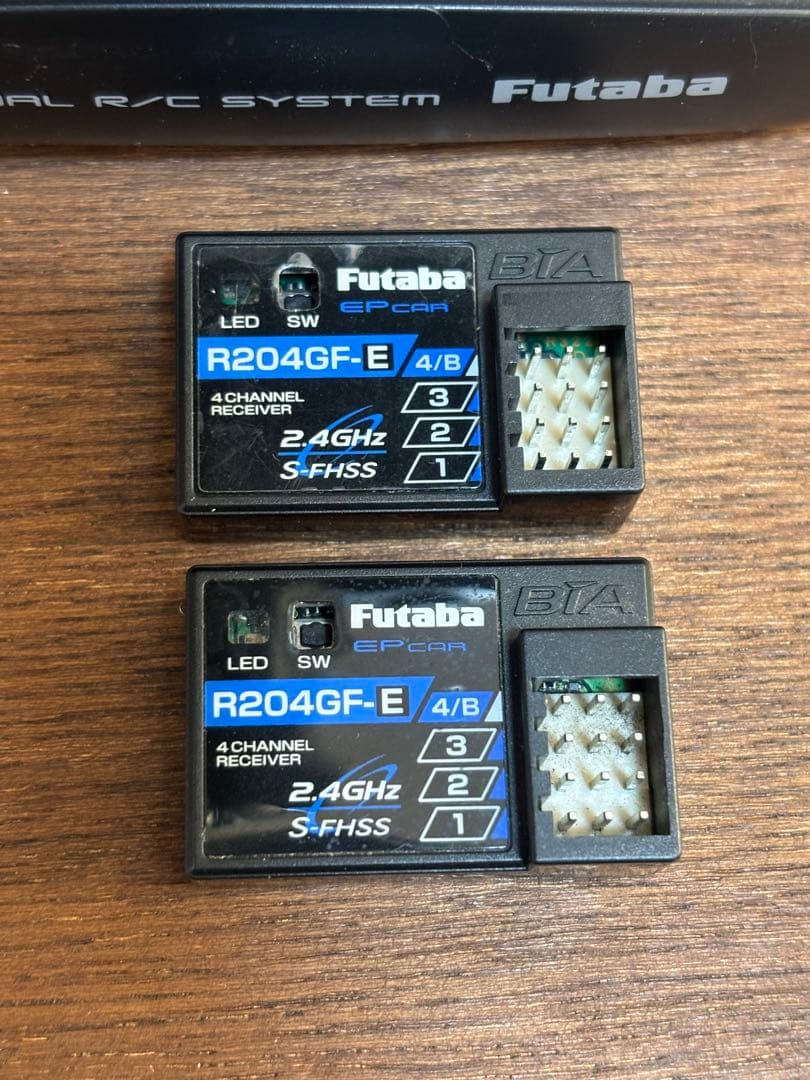 フタバ4PL-2.4G 受信機2個付き