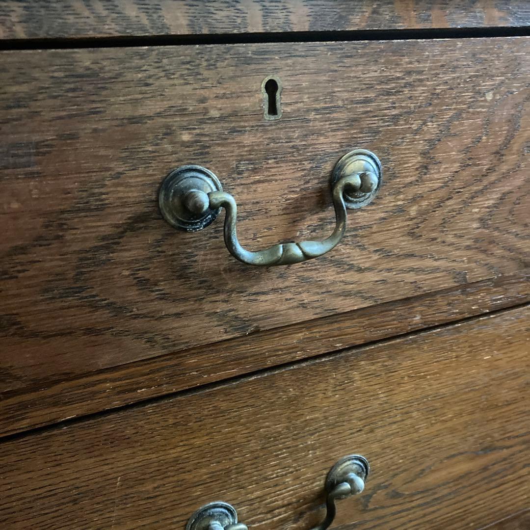 イギリスのアンティーク家具　100年前　ドレッシングテーブル