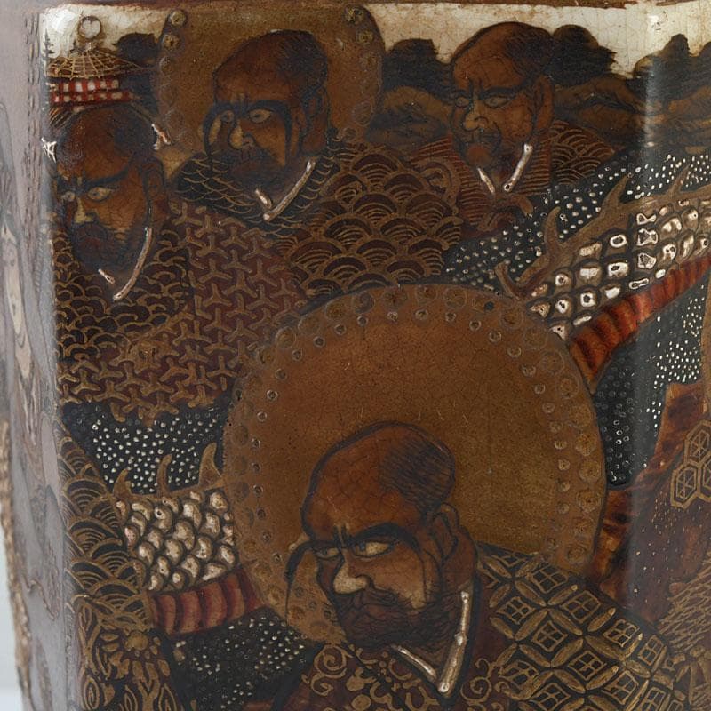 薩摩焼　丸二造　金襴手　羅漢図　花瓶　Z　9602