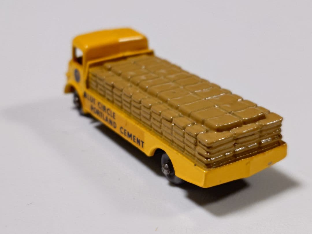 MATCHBOX No.51 Albion Chieftain。