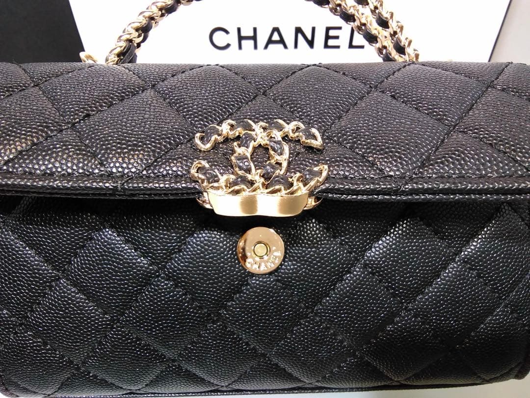 CHANEL(シャネル)ノベルティ ブラックショルダーバッグ　ブラックシャドー