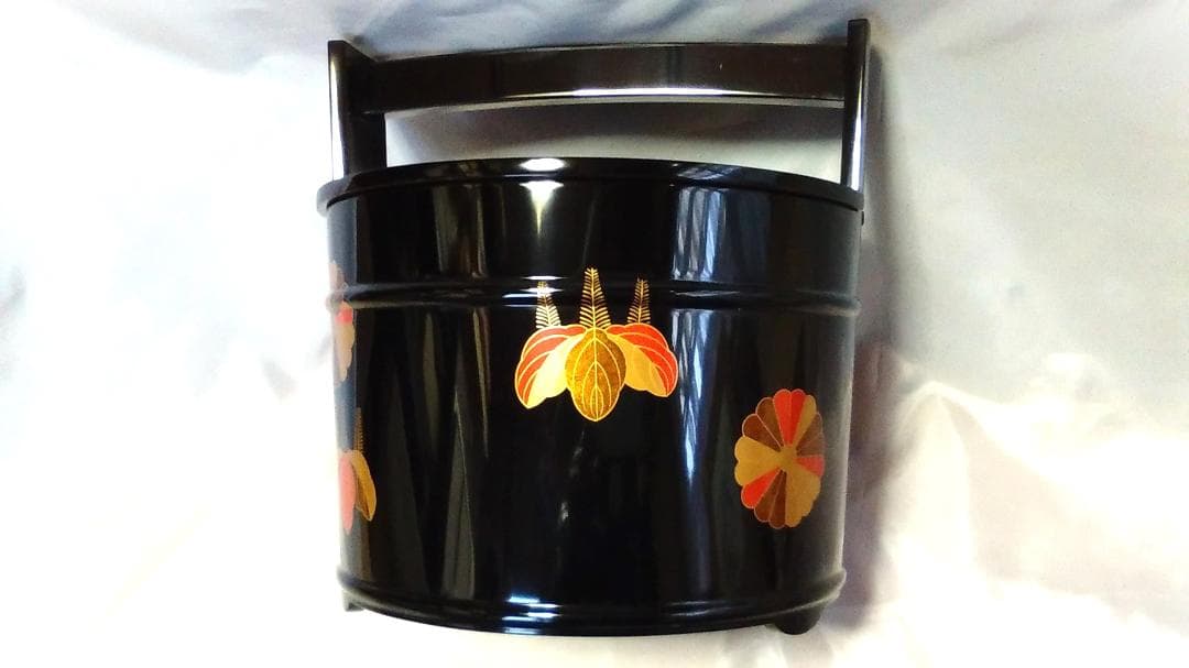 【 角藤弘悦作 手桶水指 】　輪島塗　菊桐文蒔絵　茶道具　未使用保管品