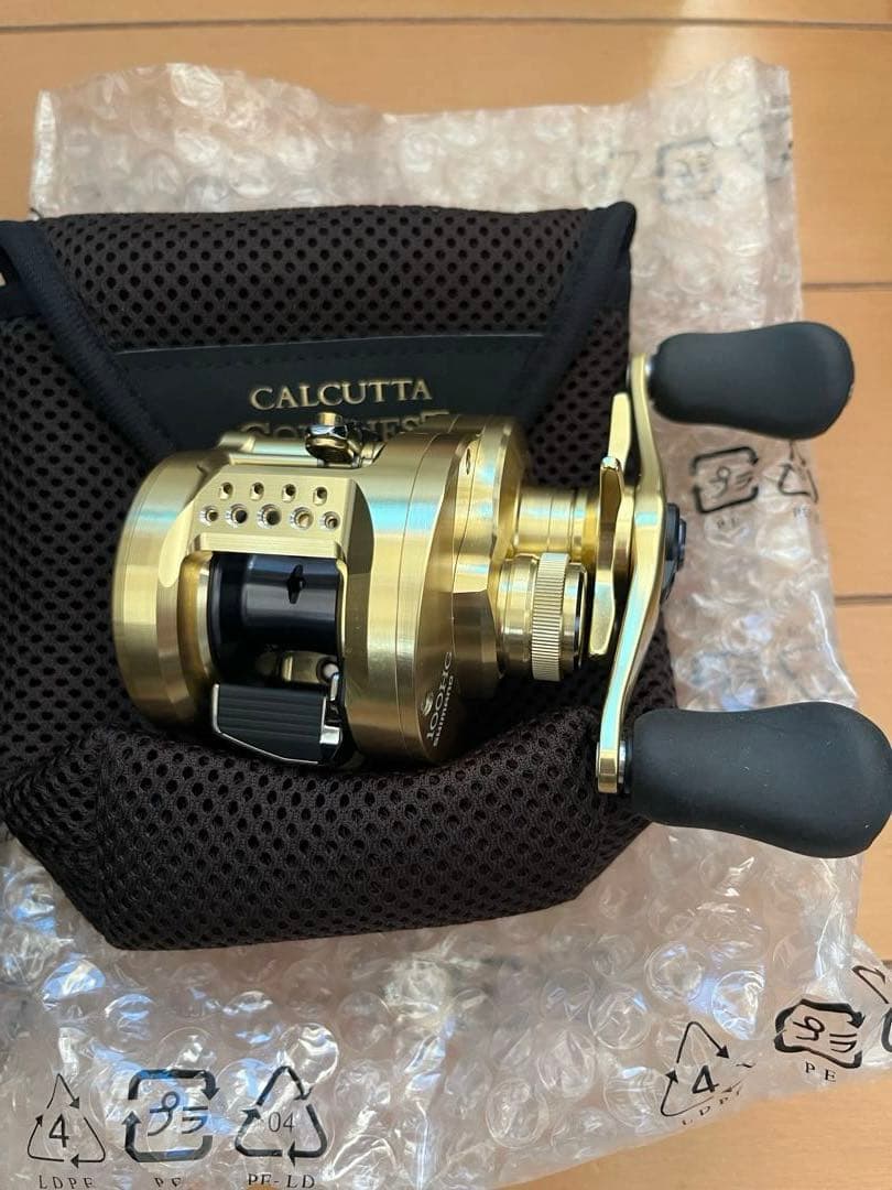 SHIMANO カルカッタコンクエスト100HG