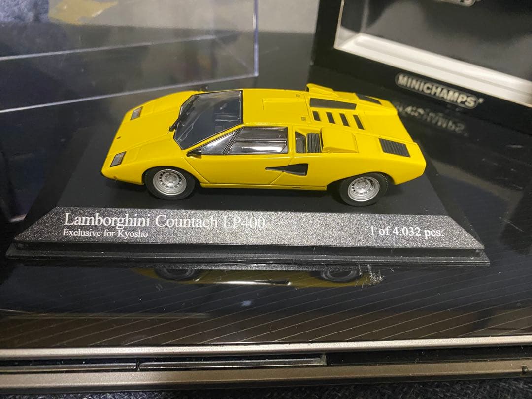 1/43 ランボルギーニ カウンタック LP400 イエロー 京商ver.