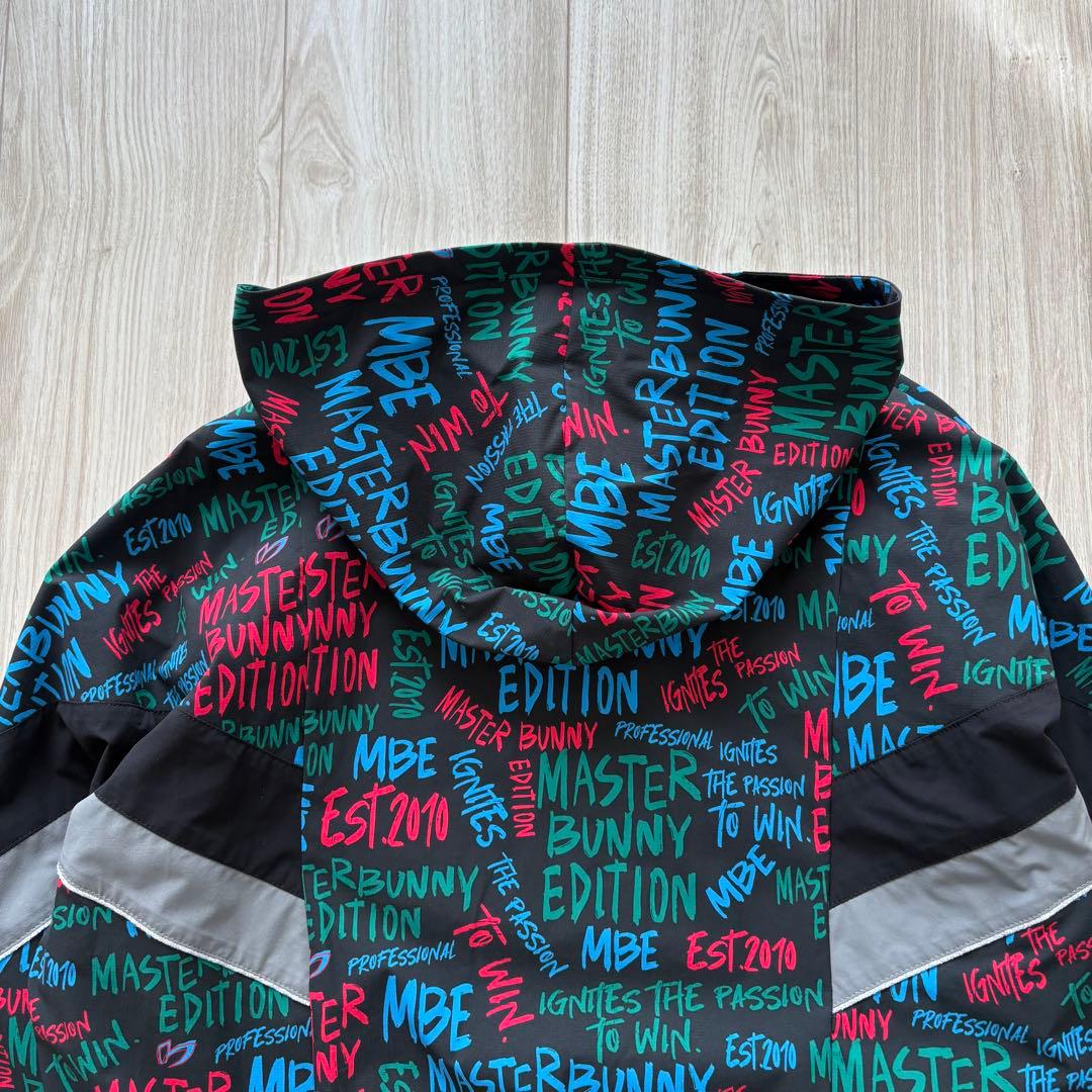 【極美品】マスターバニーエディション 2024 ブルゾン 総柄 フーディ 2 L