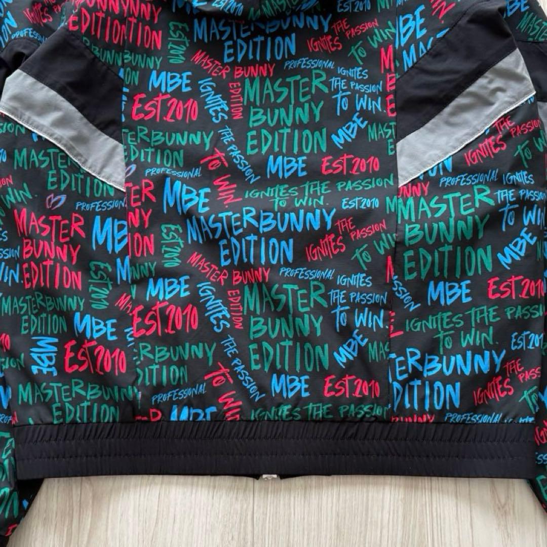 【極美品】マスターバニーエディション 2024 ブルゾン 総柄 フーディ 2 L