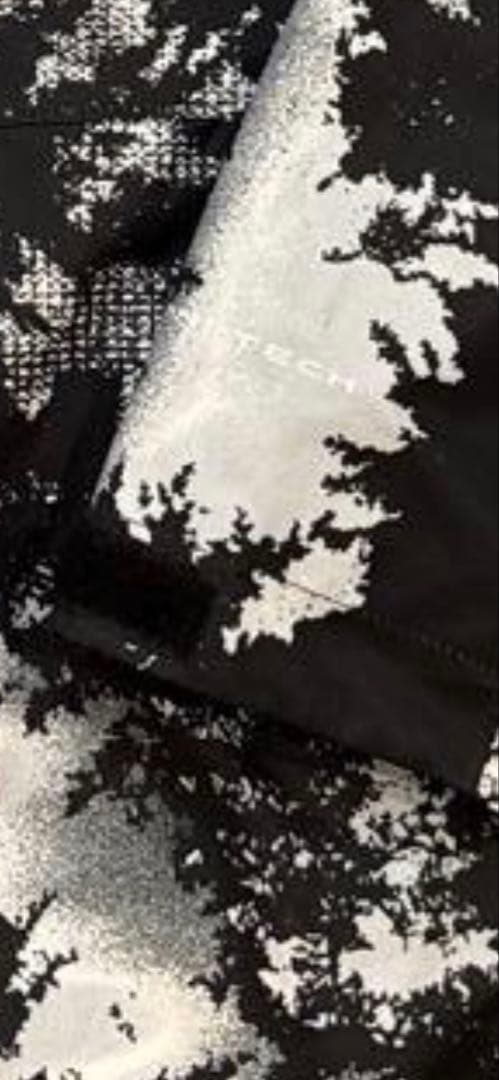 コロンビア　Columbia フード付きアウターウェア 黒白　インナーダウン