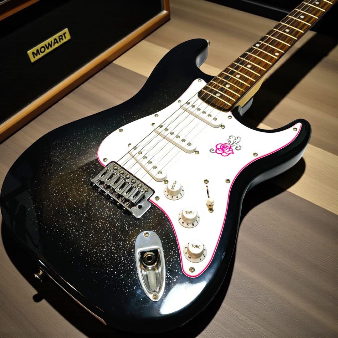 【希少な純正ケース付】ジプシーローズ エレキギター ラメ入 女性向けギター