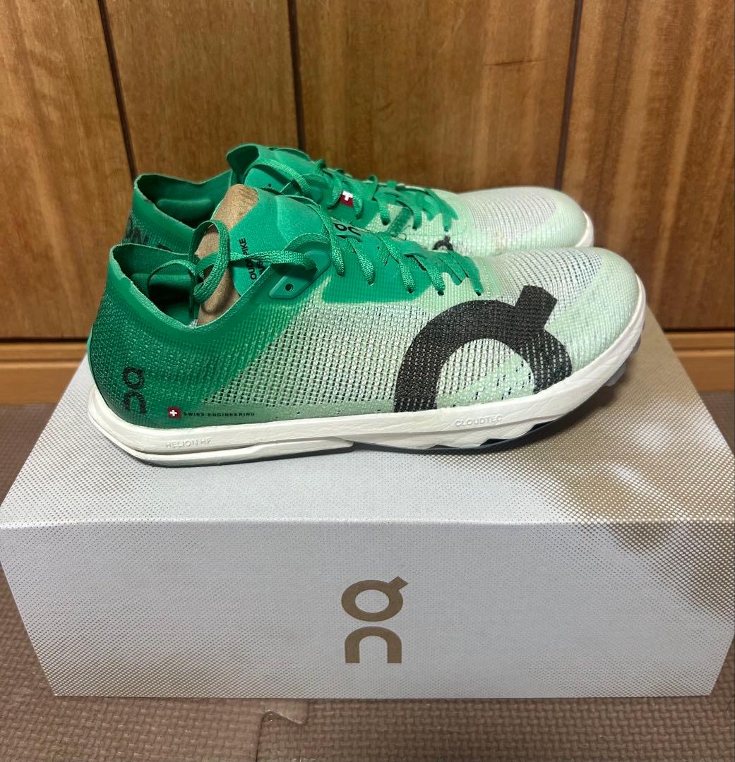 オン クラウドスパイクシティウス2 24.5cm