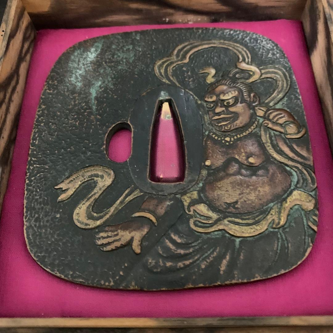 《アンティーク・希少レア》《送料無料》⭐︎金剛力士仁王像文四角 銅鍔　木箱付き♪⭐︎