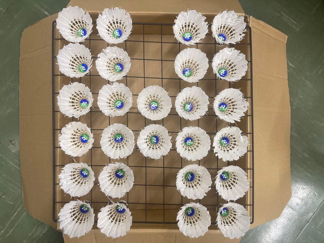 ニューオフィシャルなど　ノック用シャトル130個①