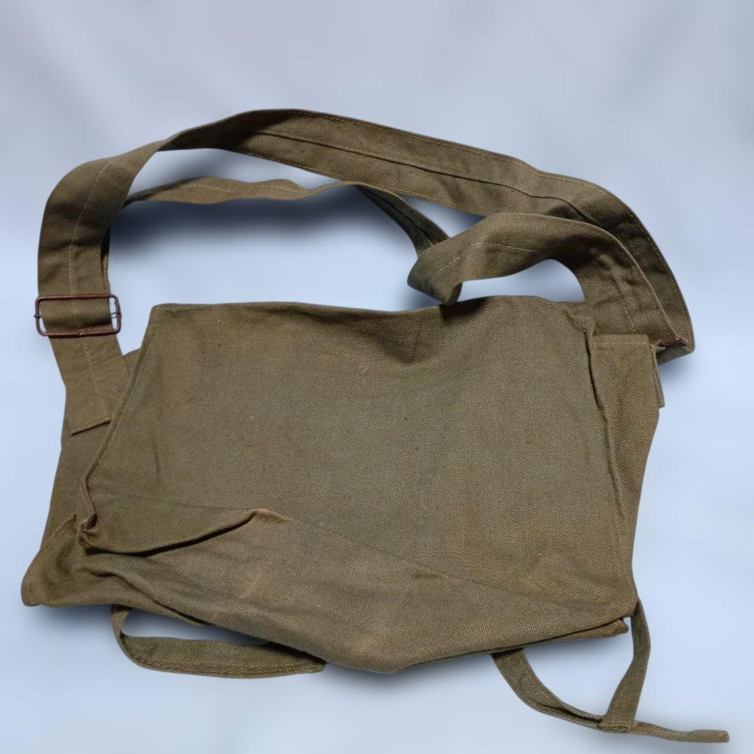 日本海軍救急嚢1型、2型と水筒セット（実物)