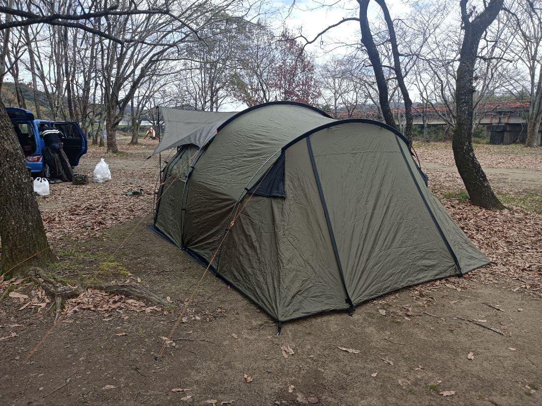 TOMOUNTオリーブグリーン ドーム型4人用テント タープ(バンドック)付き