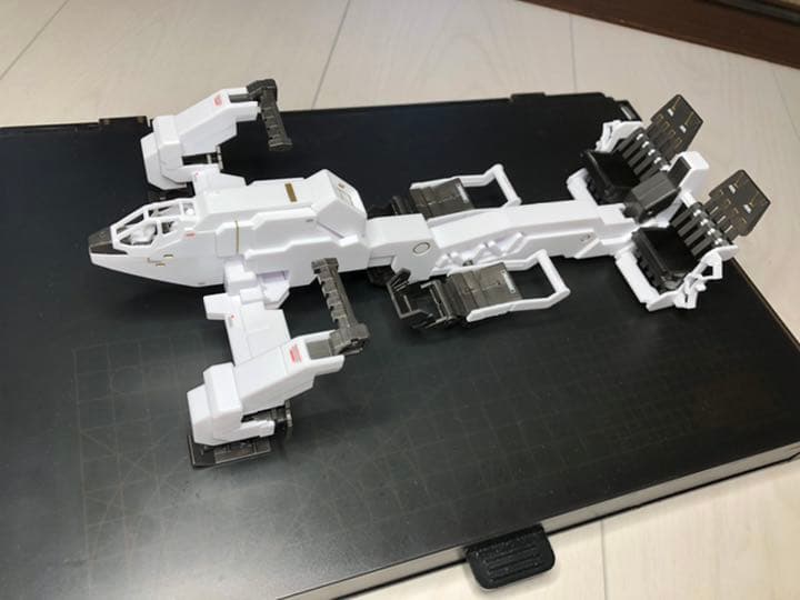 MGフルアーマー・ユニコーンガンダム(レッドカラーVer) 無塗装