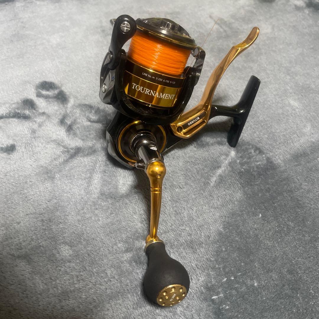 22TOURNAMENT ISO 3000XH-LBD スピニングリール