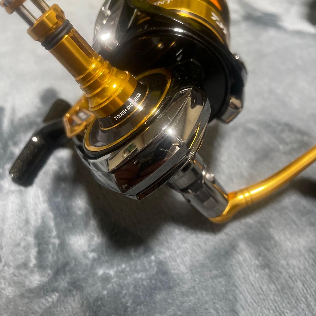 22TOURNAMENT ISO 3000XH-LBD スピニングリール