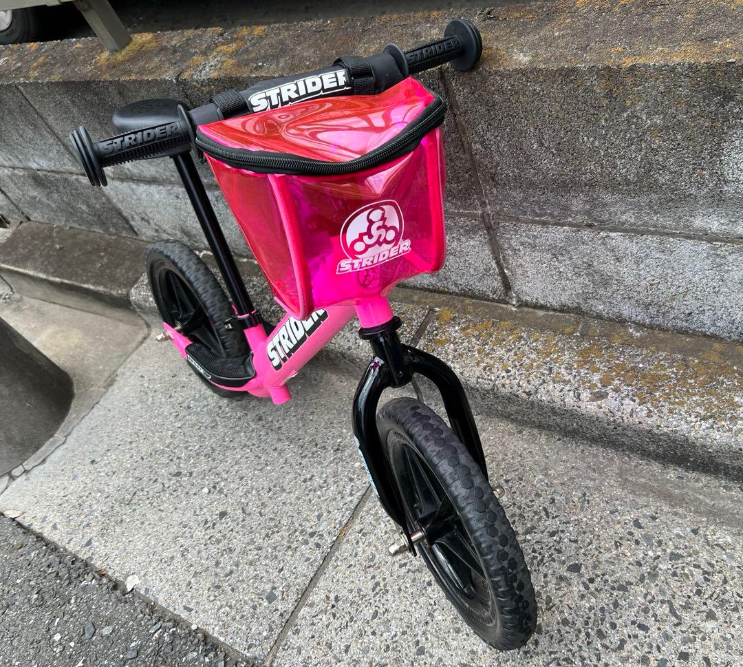 ストライダー　ピンク　12インチ　キックバイク　トレジャーバッグ付