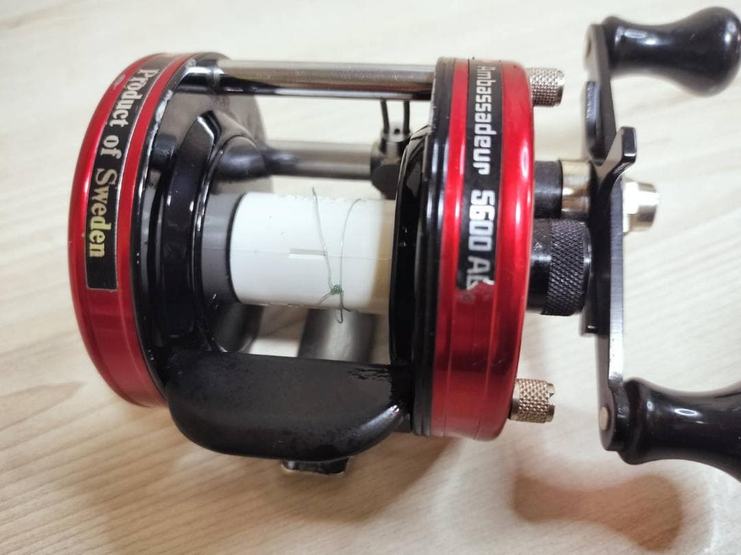 アブガルシタ　ABU アンバサダー5600AL　黒ベロ　ビンテージ　リール